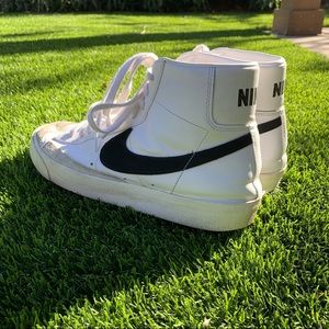 Black Nike Mid Blazer 77